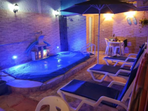 Casa com piscina em Itaipu